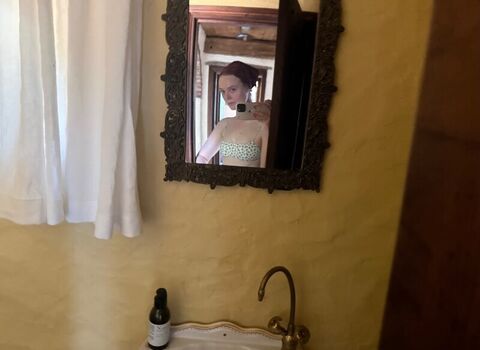 Full leaked Elle fanning private onlyfans photo