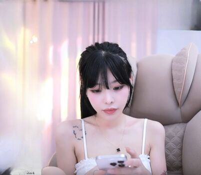 Elleeayo 엘