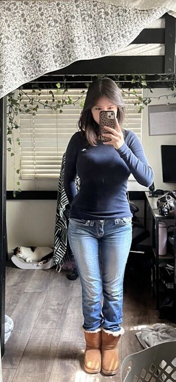 Full leaked Ellegarci private onlyfans photo