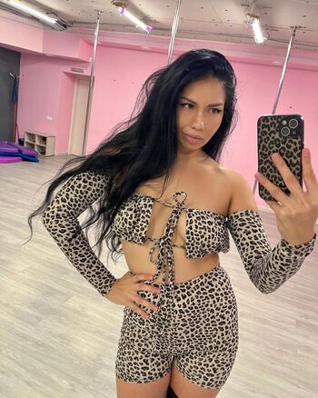 Full leaked Ellenalemish private onlyfans photo