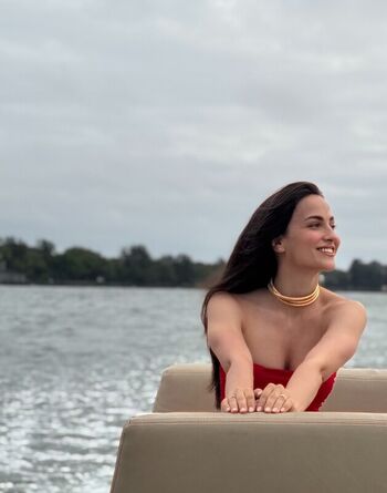 Full leaked Elli avrram private onlyfans photo