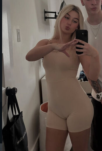Full leaked Ellie barton private onlyfans photo