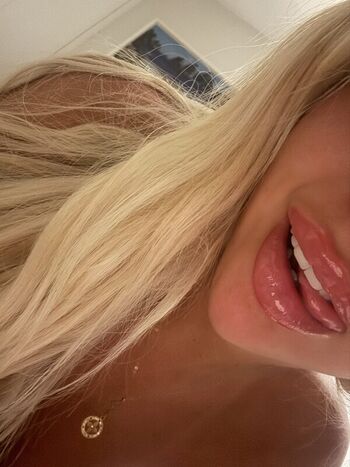 Full leaked Ellie coldwell private onlyfans photo