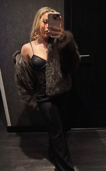 Full leaked Ellie dadd private onlyfans photo