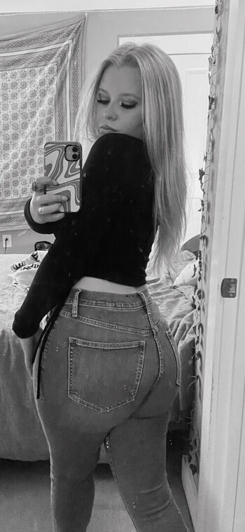 Full leaked Ellie hammond private onlyfans photo