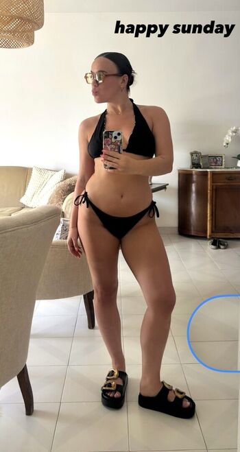 Full leaked Ellie leach private onlyfans photo
