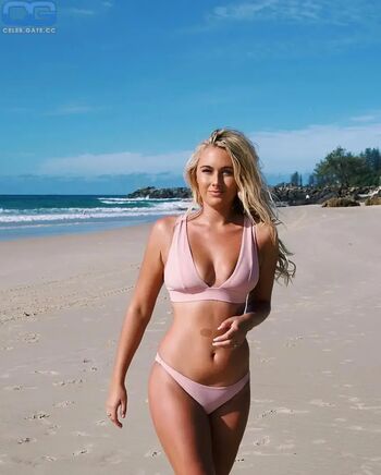 Full leaked Elliejeancoffey private onlyfans photo