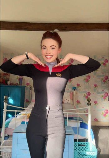 Full leaked Ellielittlechild private onlyfans photo