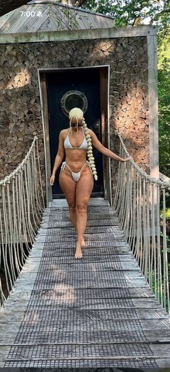 Full leaked Elliemaejohnson private onlyfans photo