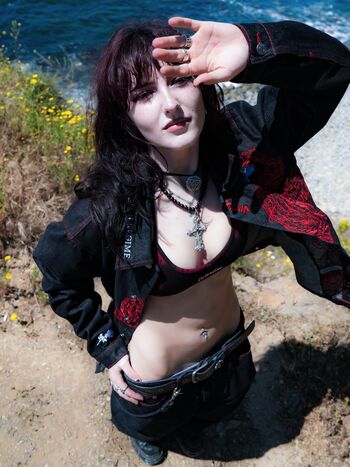 Full leaked Elliemoore private onlyfans photo