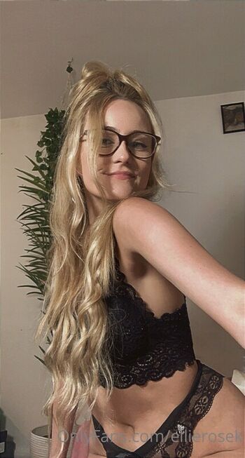 Full leaked Ellierosek  page private onlyfans photo