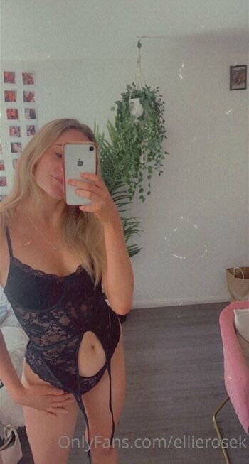 Full leaked Ellierosek  page private onlyfans photo