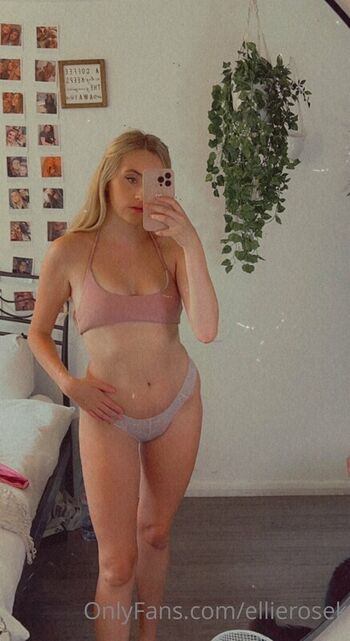 Full leaked Ellierosek  page private onlyfans photo