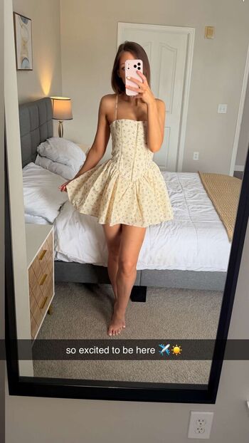 Full leaked Eloise head page private onlyfans photo