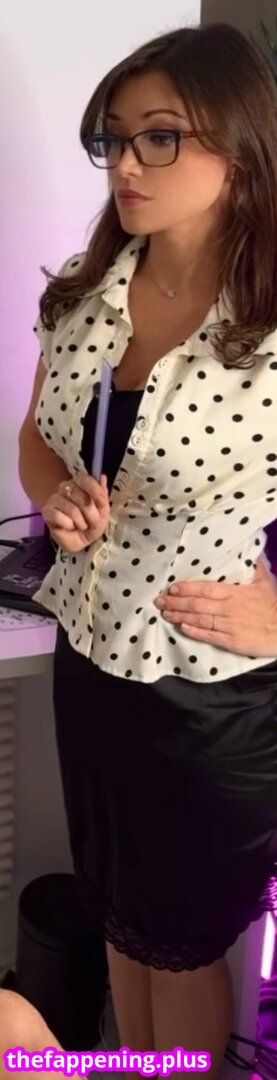 Elsa Esnoult