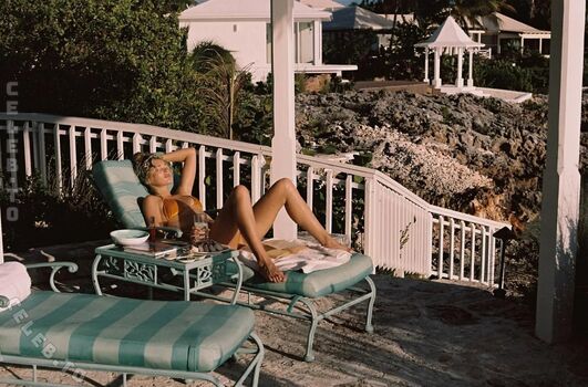Full leaked Elsa hosk private onlyfans photo