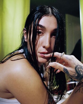 Full leaked Elssyli chanteuse private onlyfans photo