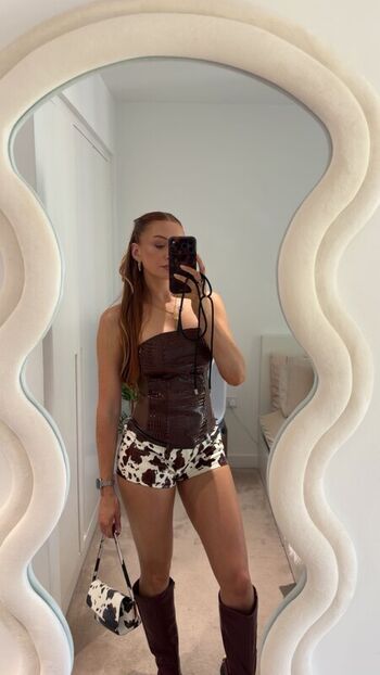 Full leaked Elz the witch private onlyfans photo
