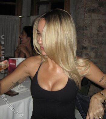 Full leaked Ema louise  page private onlyfans photo