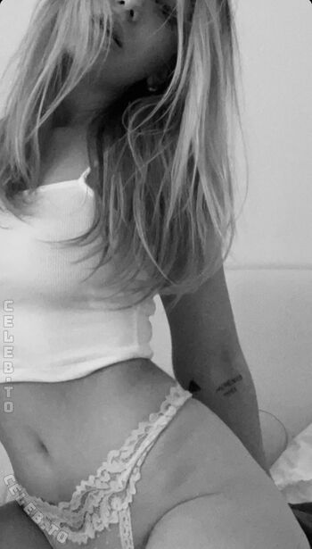 Full leaked Ema louise private onlyfans photo