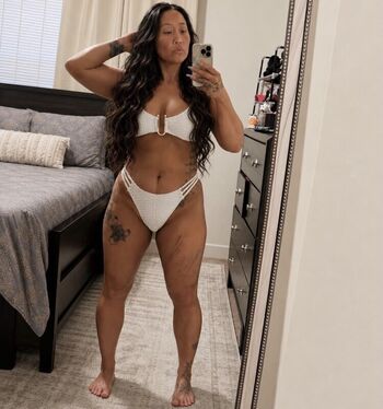 Full leaked Emelh private onlyfans photo