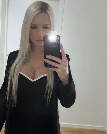 Full leaked Emeliiewillman private onlyfans photo