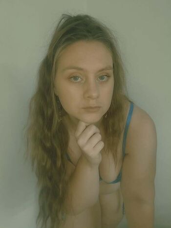 Full leaked Emeline parent private onlyfans photo
