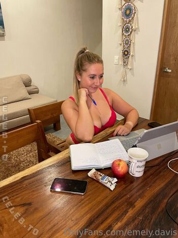 Full leaked Emely davis private onlyfans photo