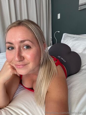 Full leaked Emely davis private onlyfans photo