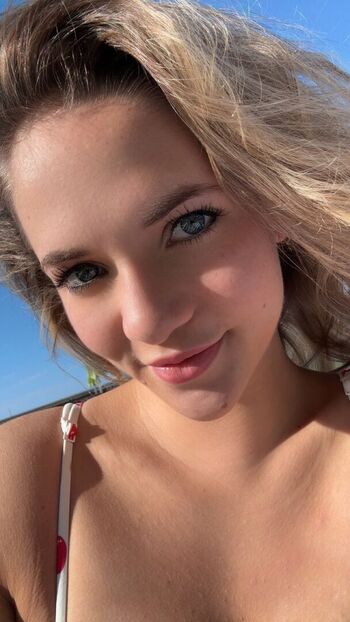 Full leaked Emerald gordon wulf page private onlyfans photo