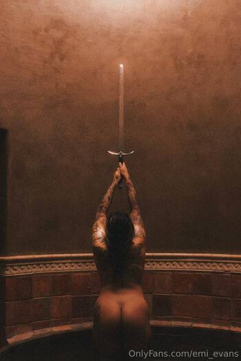 emi_evans