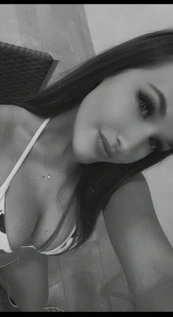 Full leaked Emi mge private onlyfans photo