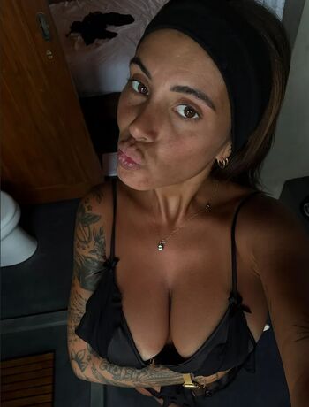 Full leaked Emiiby private onlyfans photo