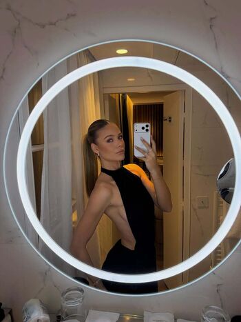 Full leaked Emilia bte private onlyfans photo