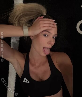 Full leaked Emilia bte private onlyfans photo