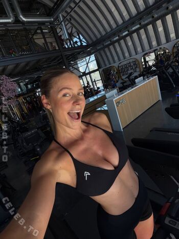 Full leaked Emilia bte private onlyfans photo