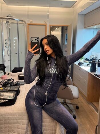 Full leaked Emilia mernes private onlyfans photo