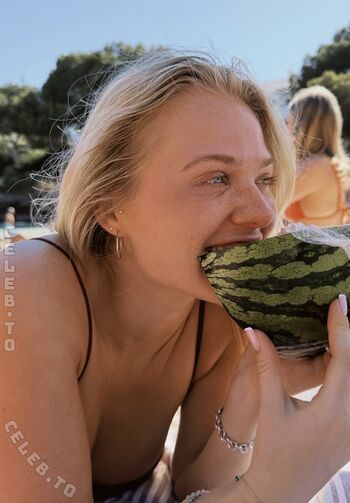 Full leaked Emilia wue private onlyfans photo