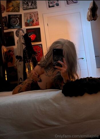 Full leaked Emiliajolie private onlyfans photo