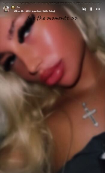 Full leaked Emiliaszalaix private onlyfans photo