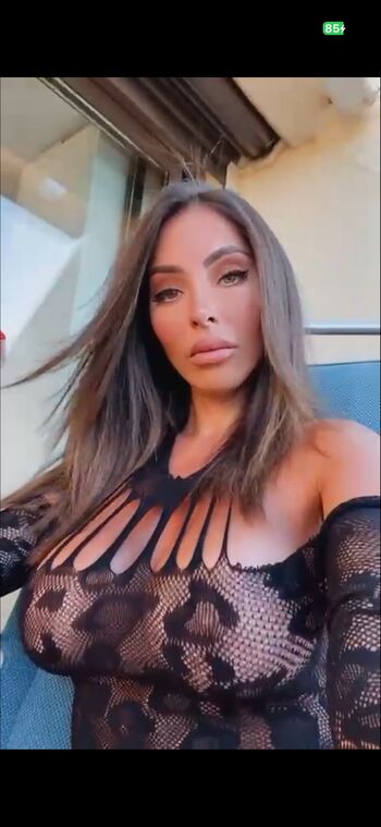 Full leaked Emilie amar private onlyfans photo