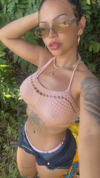 Full leaked Emilly roldao private onlyfans photo