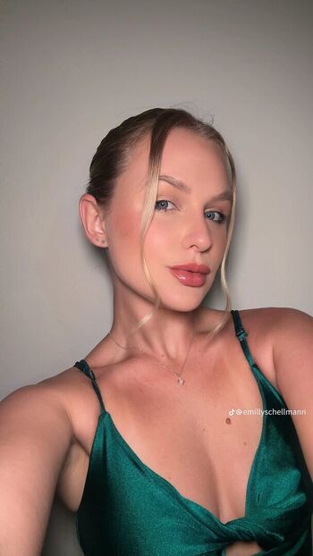 Full leaked Emilly schellmann page private onlyfans photo