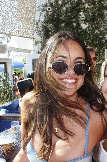 Full leaked Emily binder private onlyfans photo