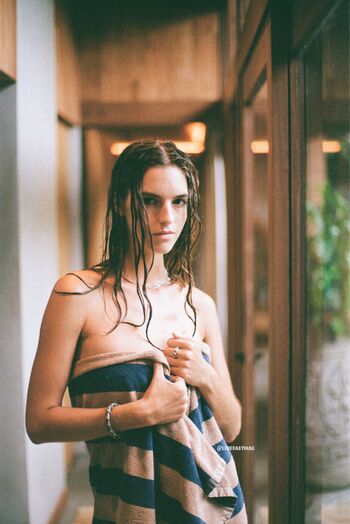Full leaked Emily feld page private onlyfans photo