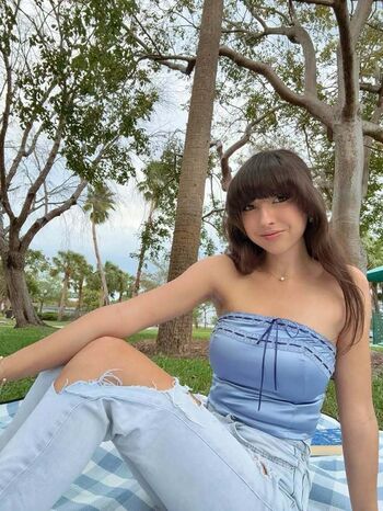 Full leaked Emily gabrielle private onlyfans photo