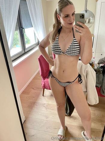Full leaked Emily parker vip private onlyfans photo
