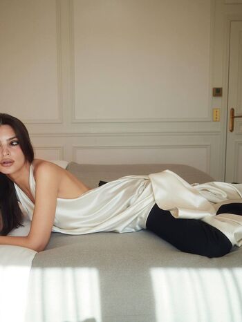 Full leaked Emily ratajkowski  page private onlyfans photo