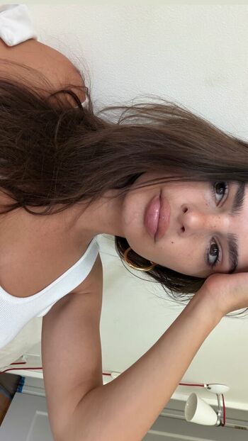 Full leaked Emily ratajkowski private onlyfans photo