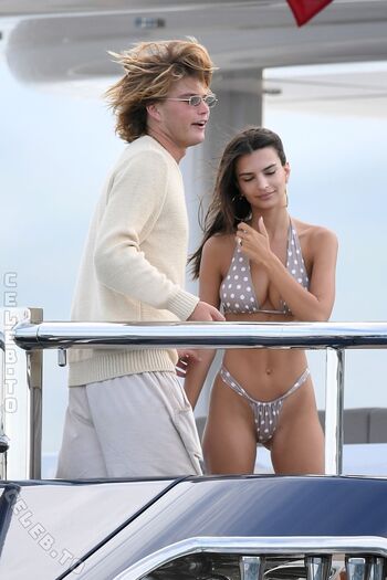 Full leaked Emily ratajkowski page private onlyfans photo